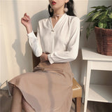 V-neck All-match Retro Shirt