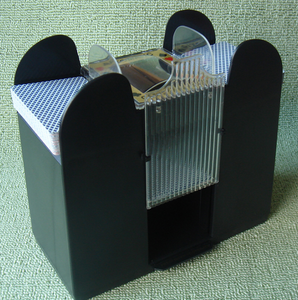 Automatic Plastic Card Shuffler, Suitable for 1-6 Decks of Playing Cards