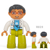 Large-particle Building, Block Dolls