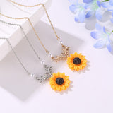 Pearl Sunflower Pendant Necklace – Elegant Fashion Jewelry for Women, Stylish Sweater Chain Accessory