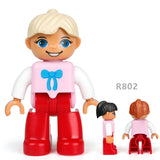 Large-particle Building, Block Dolls