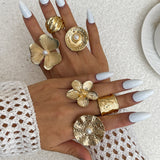 Fashion Inlaid Pearl Flower Ring