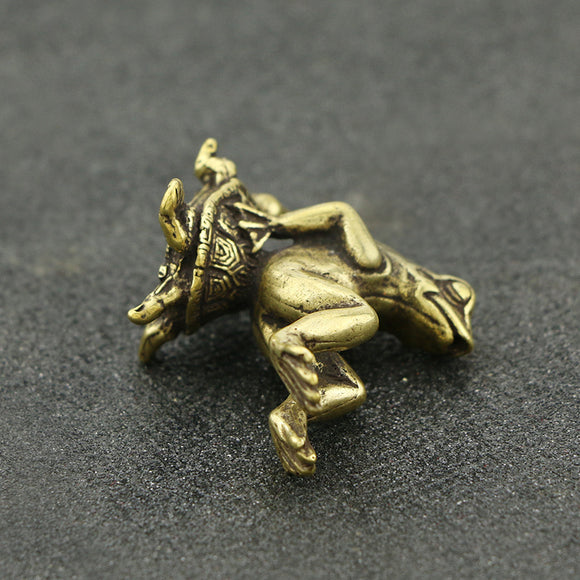 Art Miniature, Carved Antique