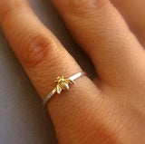 Fashion Simple Color Separation Bee Ring