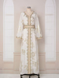 Bronzing Muslim Middle-east Tourist Dress