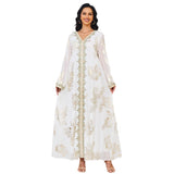 Bronzing Muslim Middle-east Tourist Dress